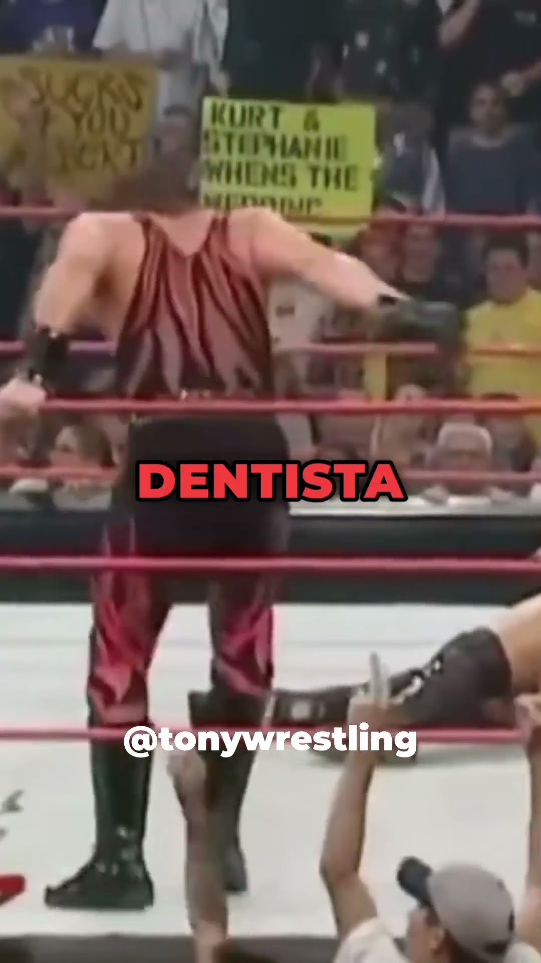 Kane nella copertina dello short di Tony Wrestling sui suoi vecchi personaggi