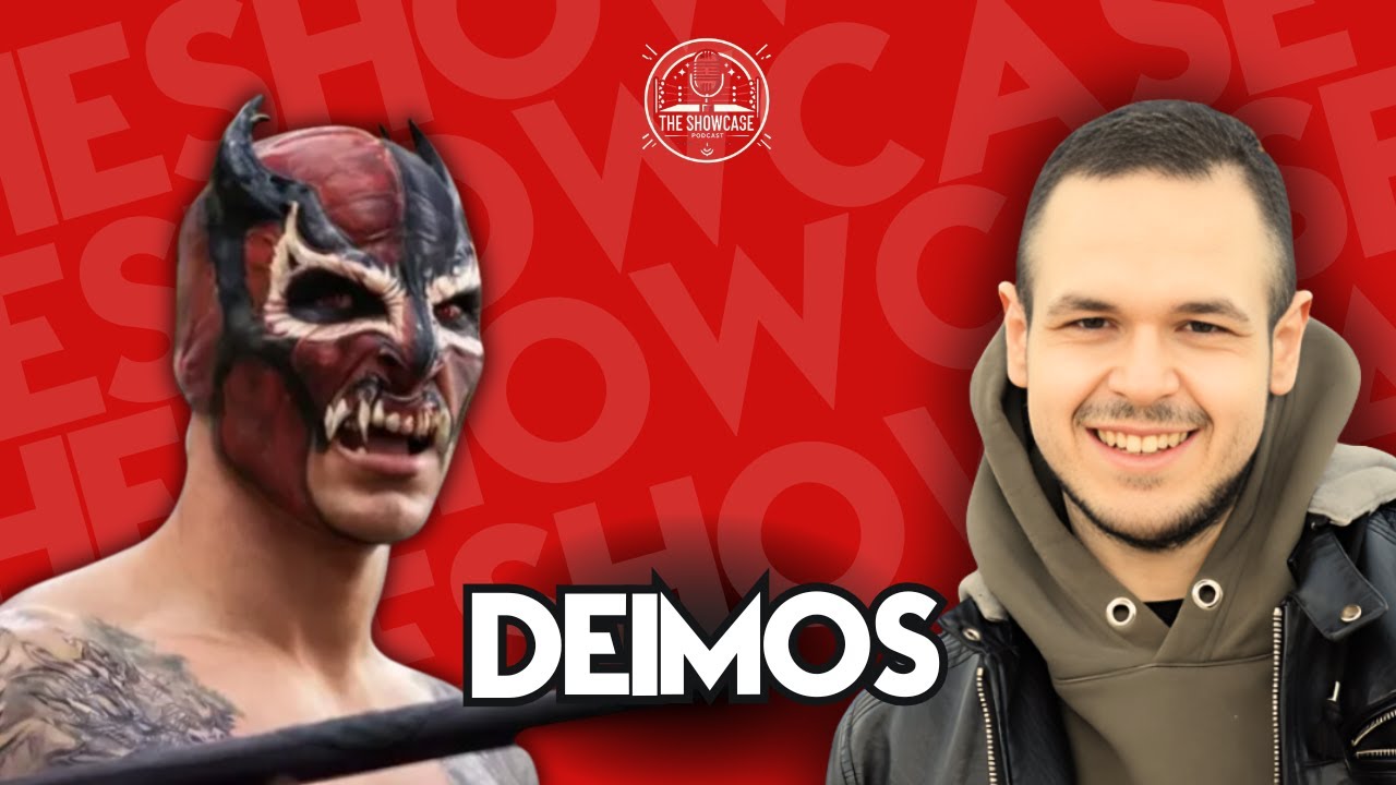 Il wrestler Deimos con la maschera rossa e nera accanto a Tony Wrestling nella copertina di The Showcase