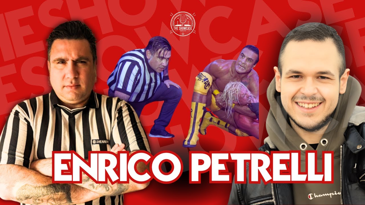 L'arbitro Enrico Petrelli con la maglia a strisce accanto a Tony Wrestling nella copertina di The Showcase